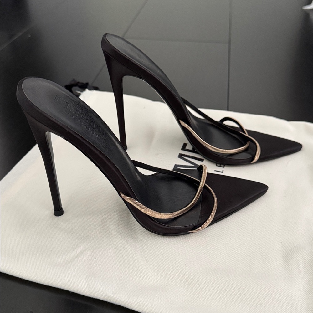 FEMME LA The Russo Slipper in Black/Gold - Picture 3 of 12